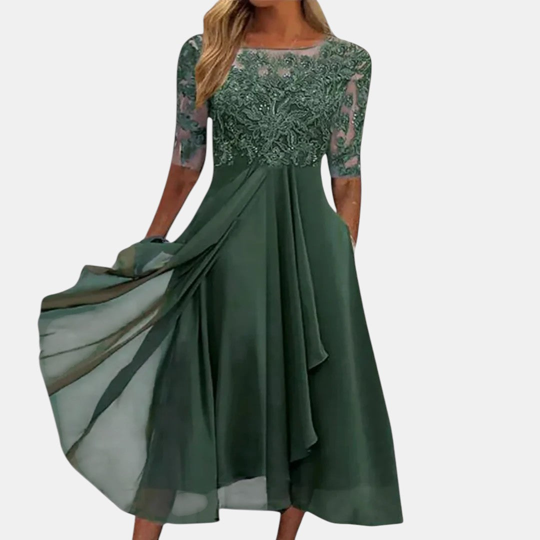 Dentelle Élégante – Robe en Dentelle