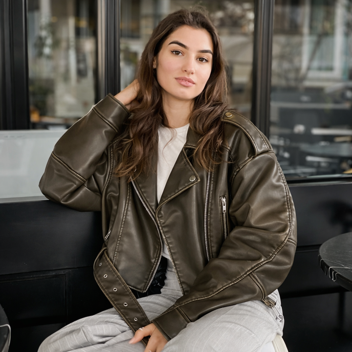 Madeline – Veste Crop Simili Cuir à Ceinture