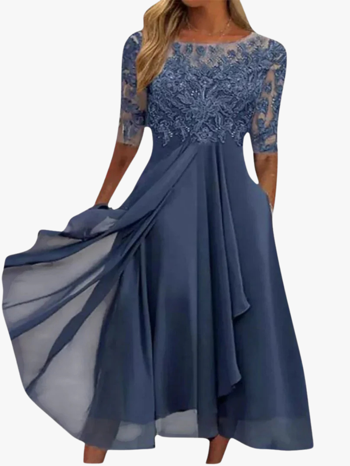 Dentelle Élégante – Robe en Dentelle