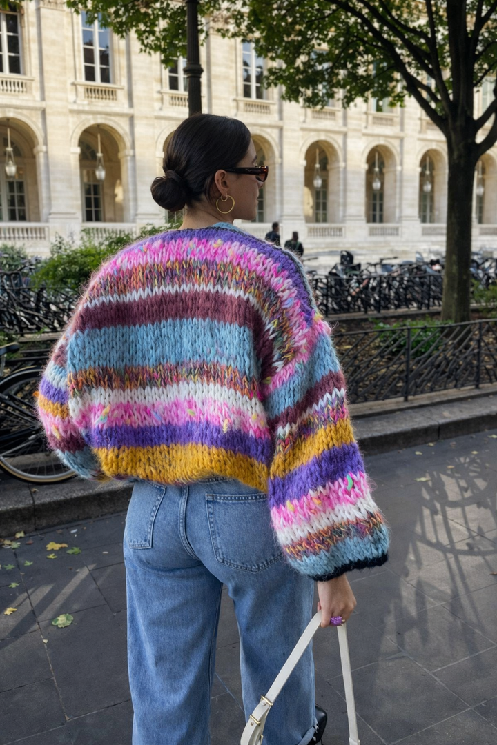 Emily – Pull Ouvert à Manches Bouffantes