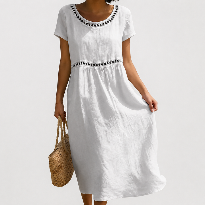 Broderie Délicate – Robe Brodée Délicate
