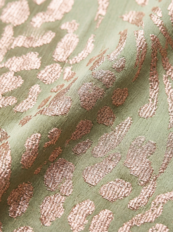 Cuivrée – Robe Midi Élégante