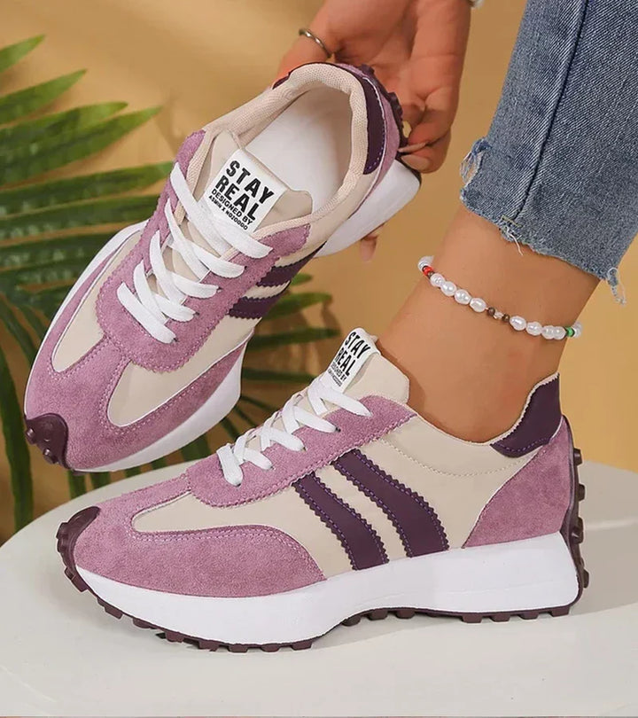 Plate Lacée – Sneakers Plates à Lacets