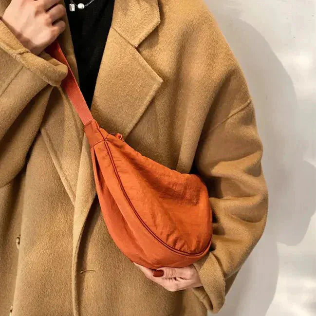 Rosemary – Sac Crossbody Demi-Lune à Bandoulière Réglable