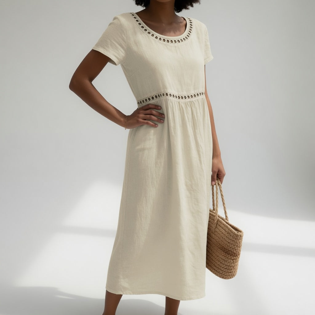 Broderie Délicate – Robe Brodée Délicate