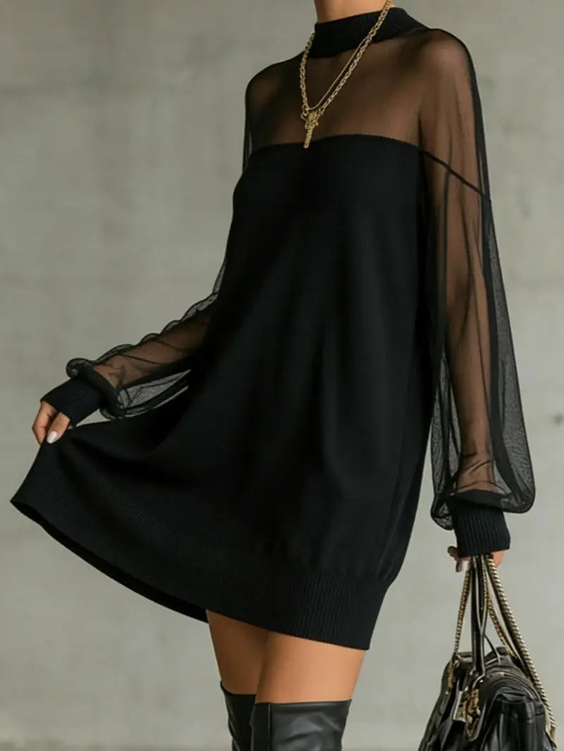 Charline – Mini Robe Noire Filet Col Haut