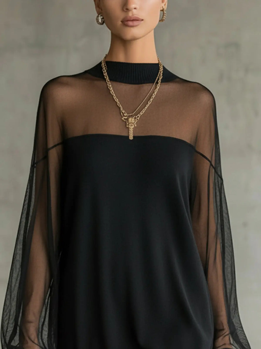 Charline – Mini Robe Noire Filet Col Haut