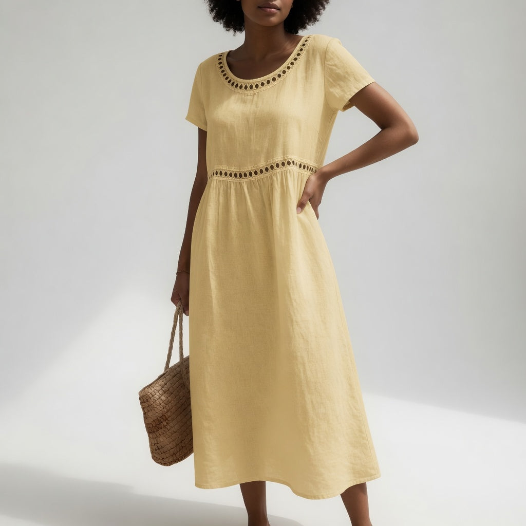 Broderie Délicate – Robe Brodée Délicate