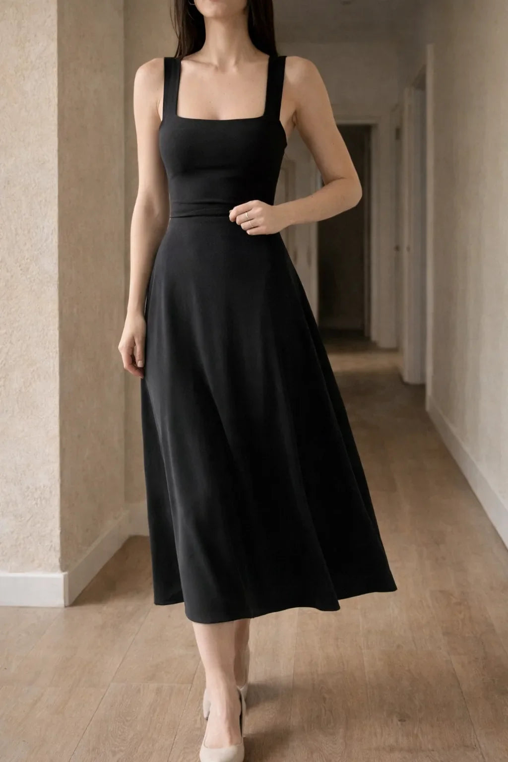 Robe midi trapèze à décolleté carré