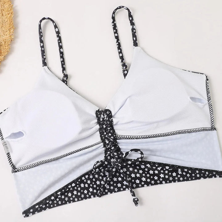 Lia | Le bikini fleuri à la fois mignon et tendance
