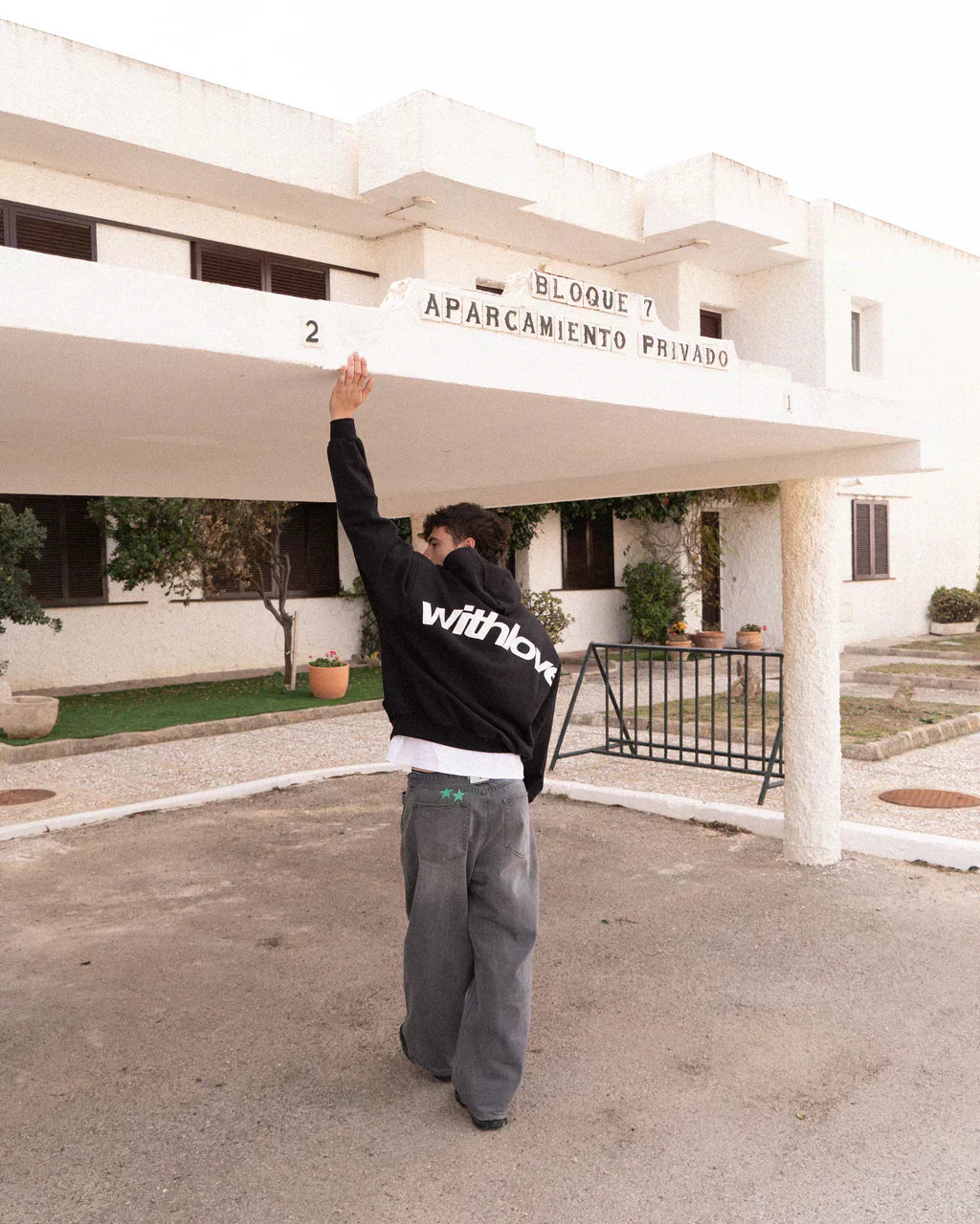 Nanda – Sweat à Capuche « With Love »