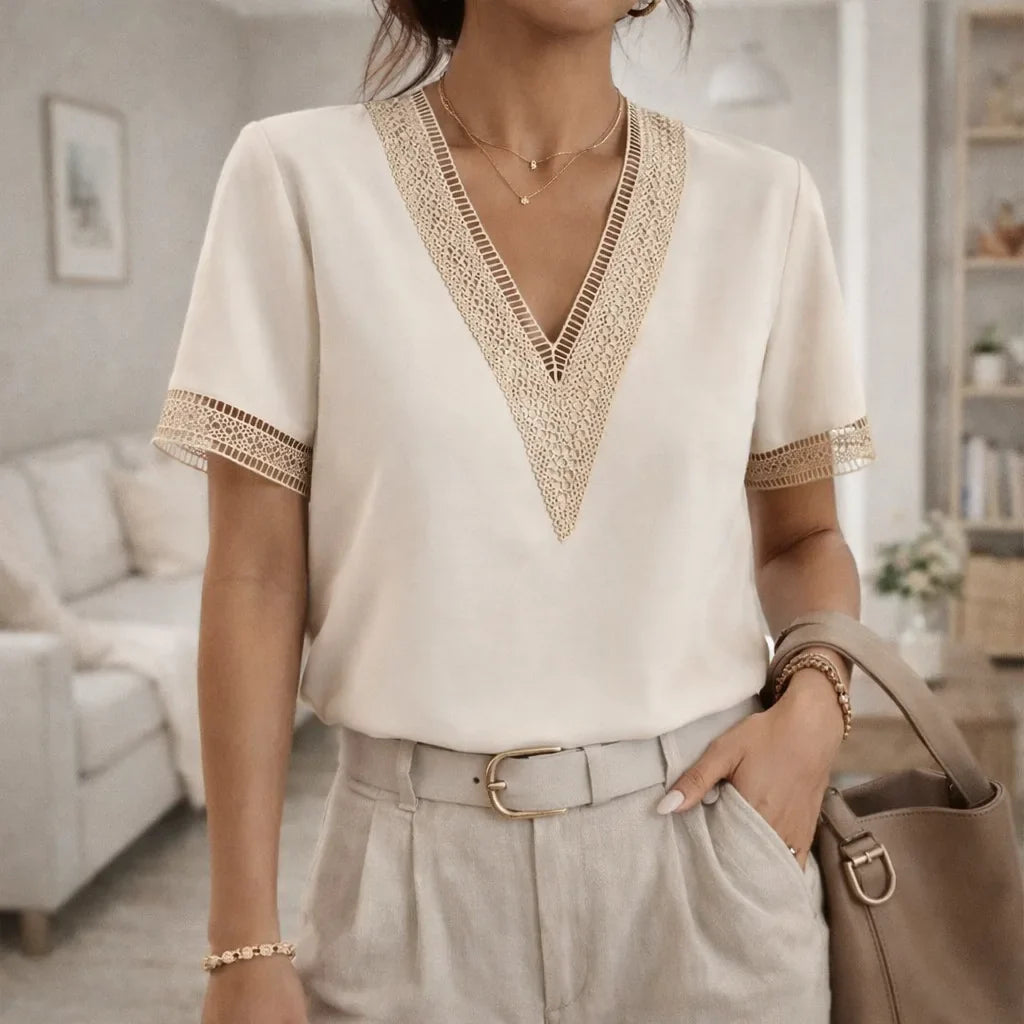 Blouse fluide avec détails en dentelle