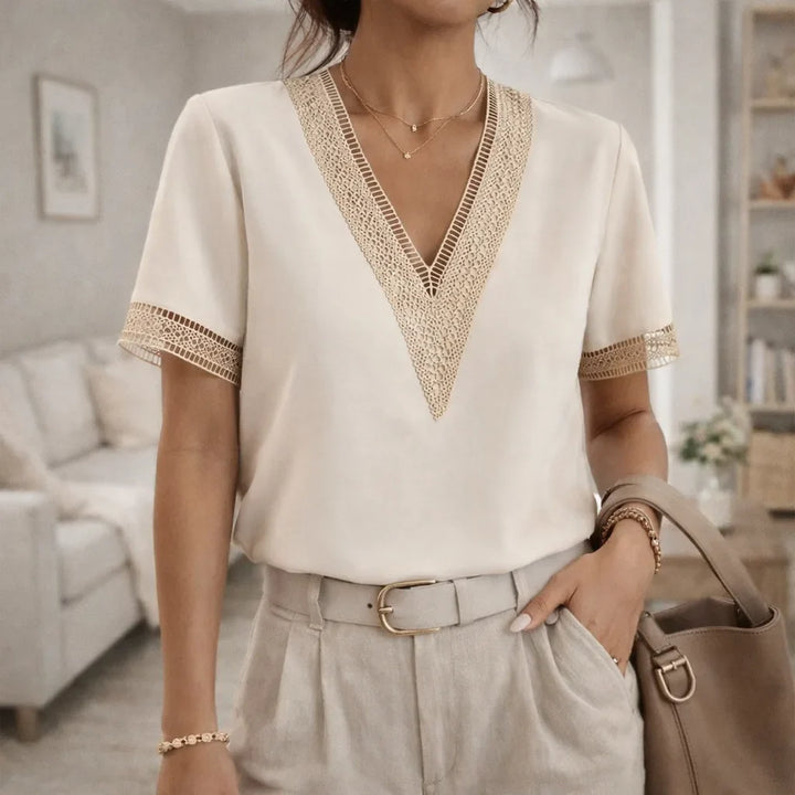 Blouse fluide avec détails en dentelle