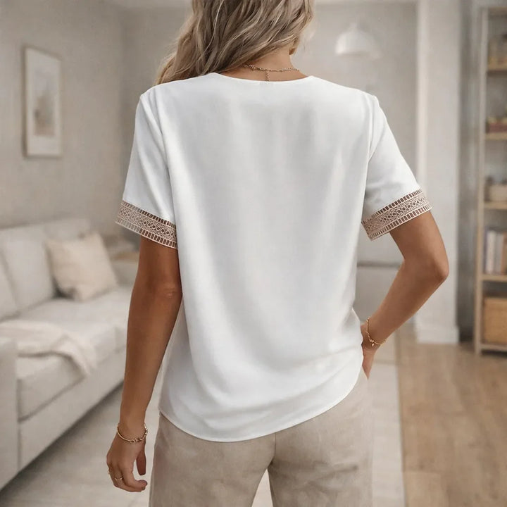 Blouse fluide avec détails en dentelle