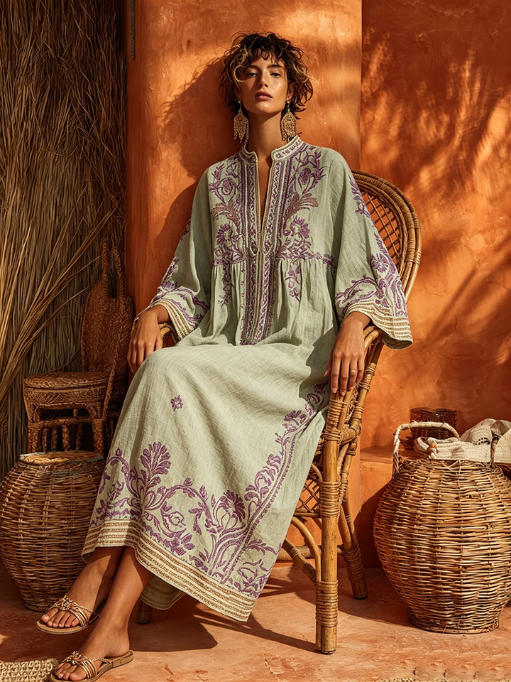 Broderie Souple – Robe Brodée Fluide