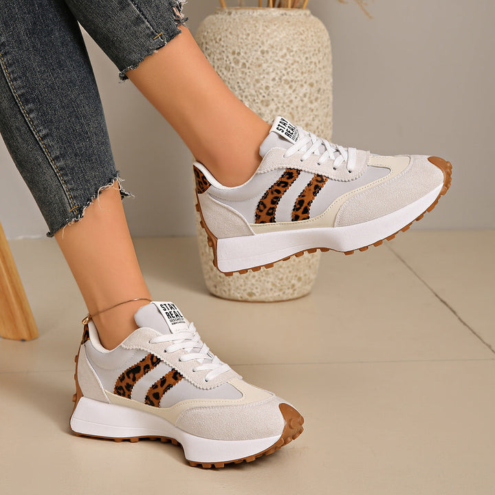 Plate Lacée – Sneakers Plates à Lacets