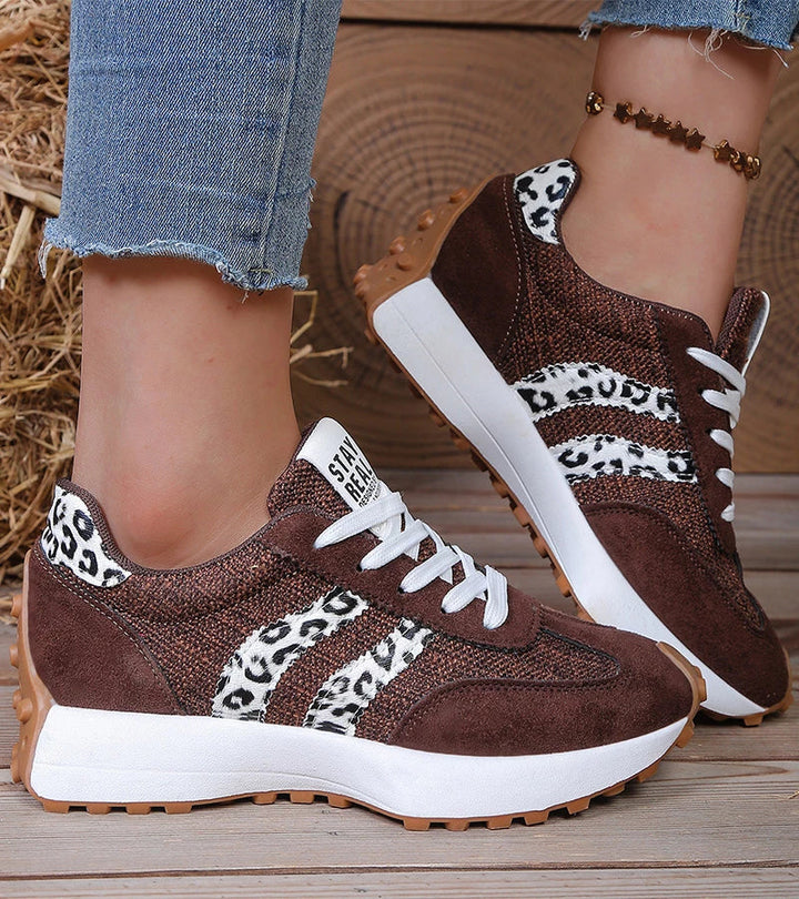 Plate Lacée – Sneakers Plates à Lacets