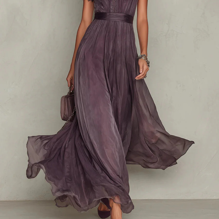 Violette – Robe Maxi Violette Col Haut Élégante