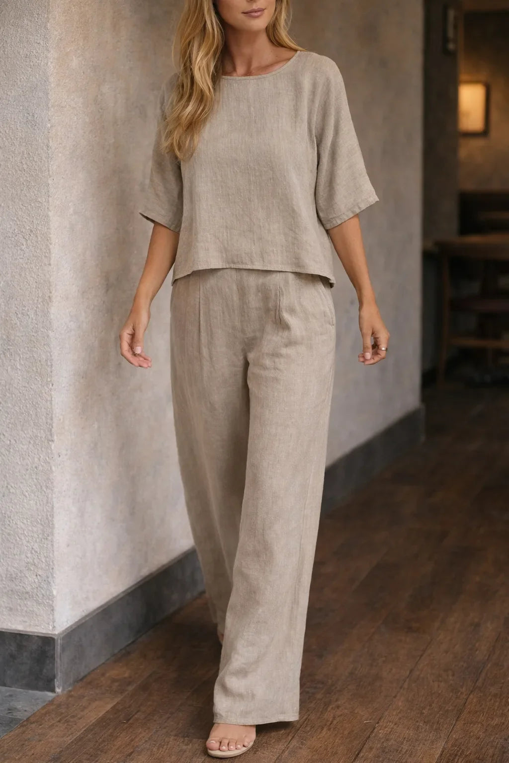 Ensemble en lin avec pantalon large et haut à manches courtes