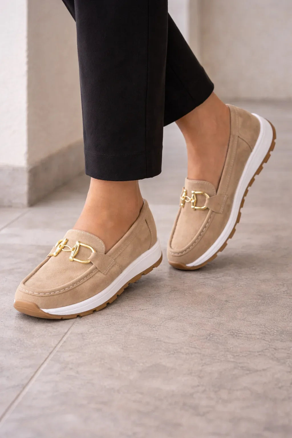 Mocassins à détail doré