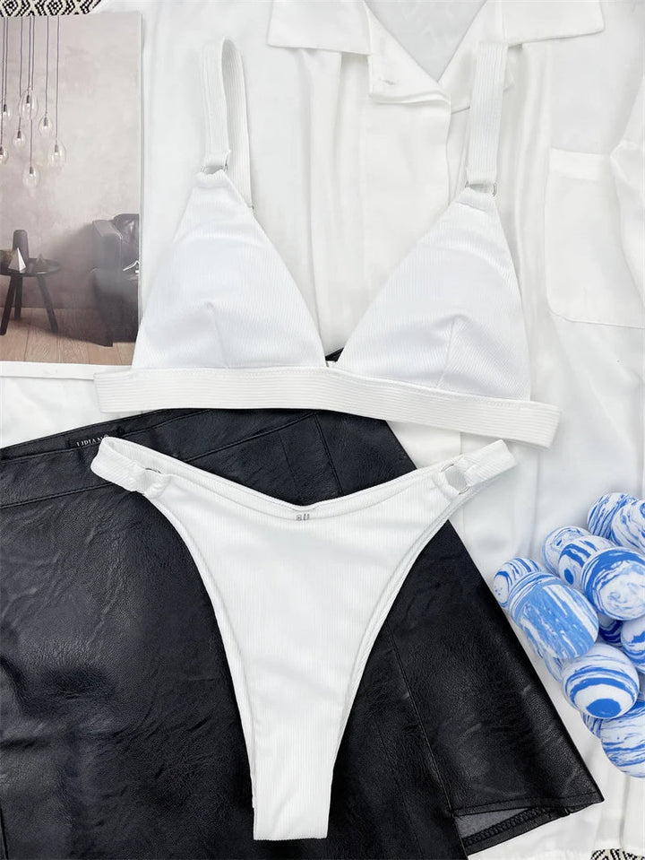 Bikini Vera | L'ensemble tendance aux détails anneaux