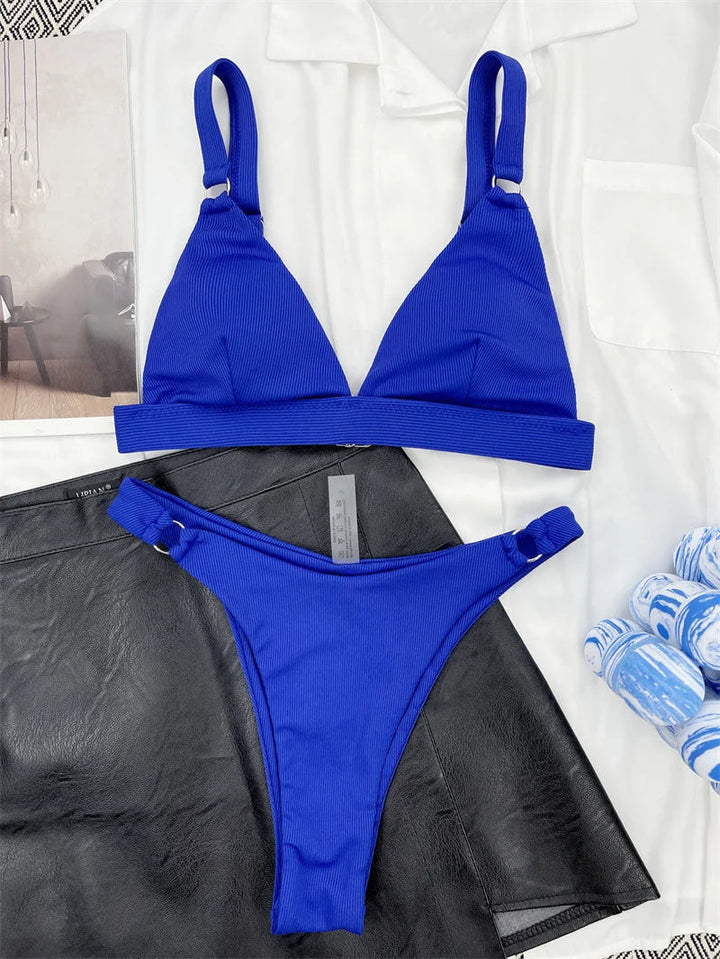Bikini Vera | L'ensemble tendance aux détails anneaux