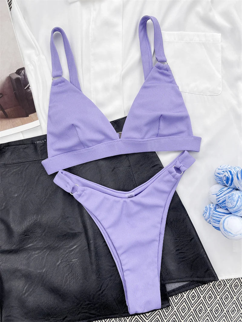 Bikini Vera | L'ensemble tendance aux détails anneaux