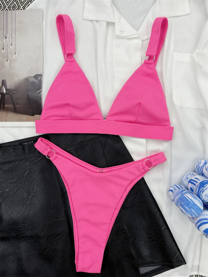Bikini Vera | L'ensemble tendance aux détails anneaux
