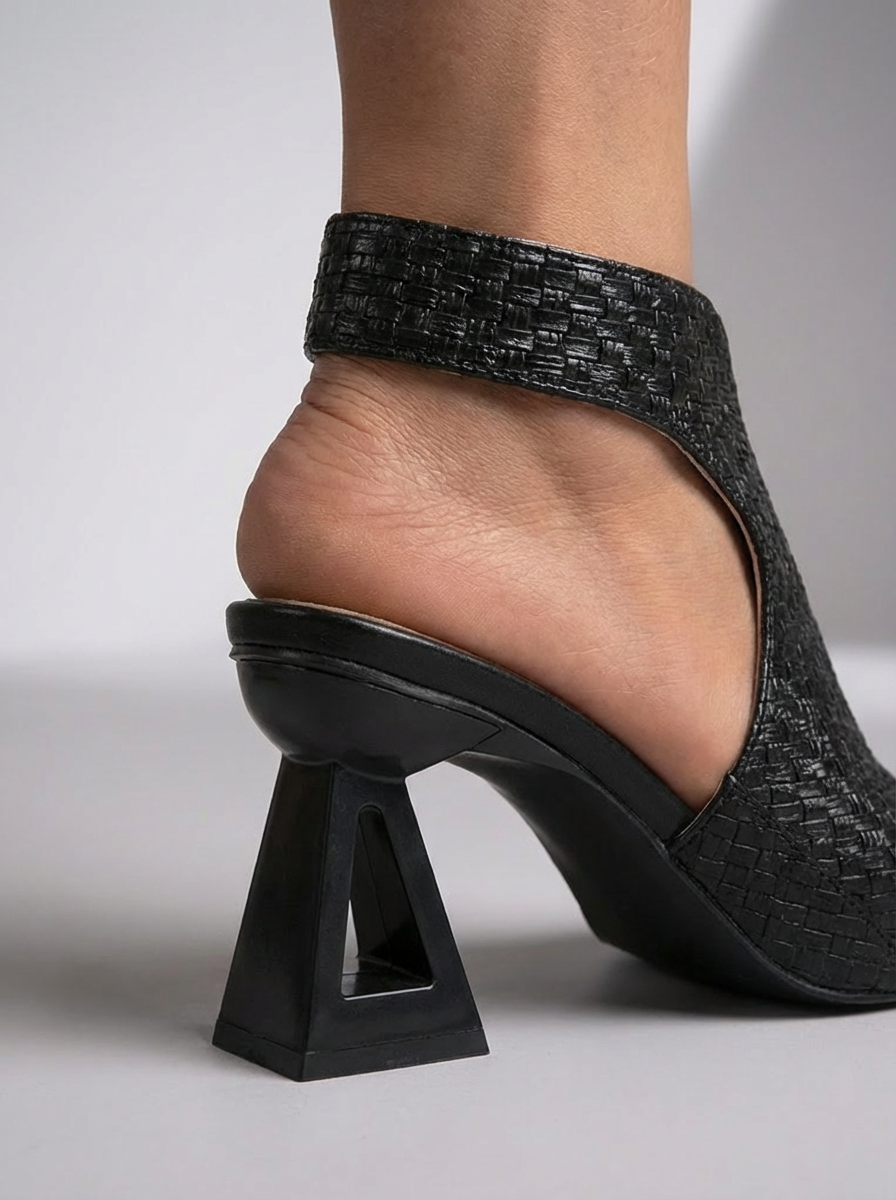 Géométrie Chic – Talons à Motif Géométrique